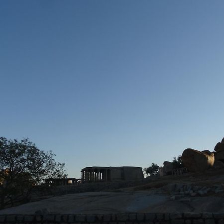 Padmaa Hampi Villa Exterior foto