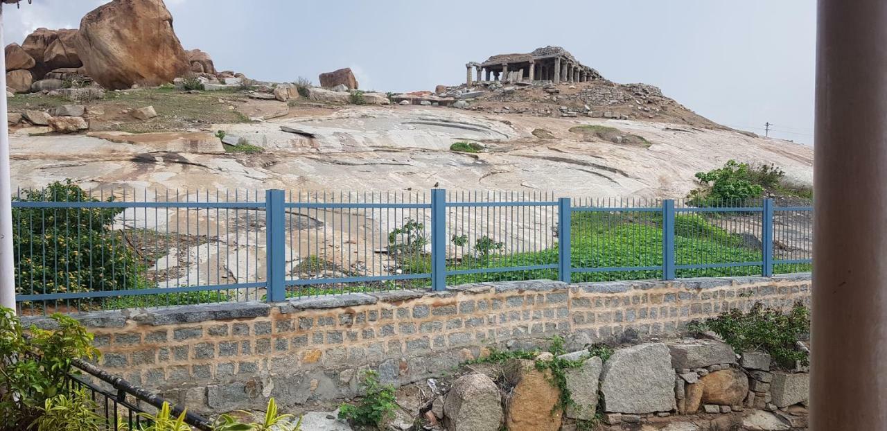 Padmaa Hampi Villa Exterior foto